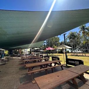 **** Holiday park Bushland Tavern Australia