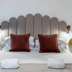 4* מלון Le Nest By Sweett
