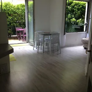  Apartment Le Croix Roussien Centre France