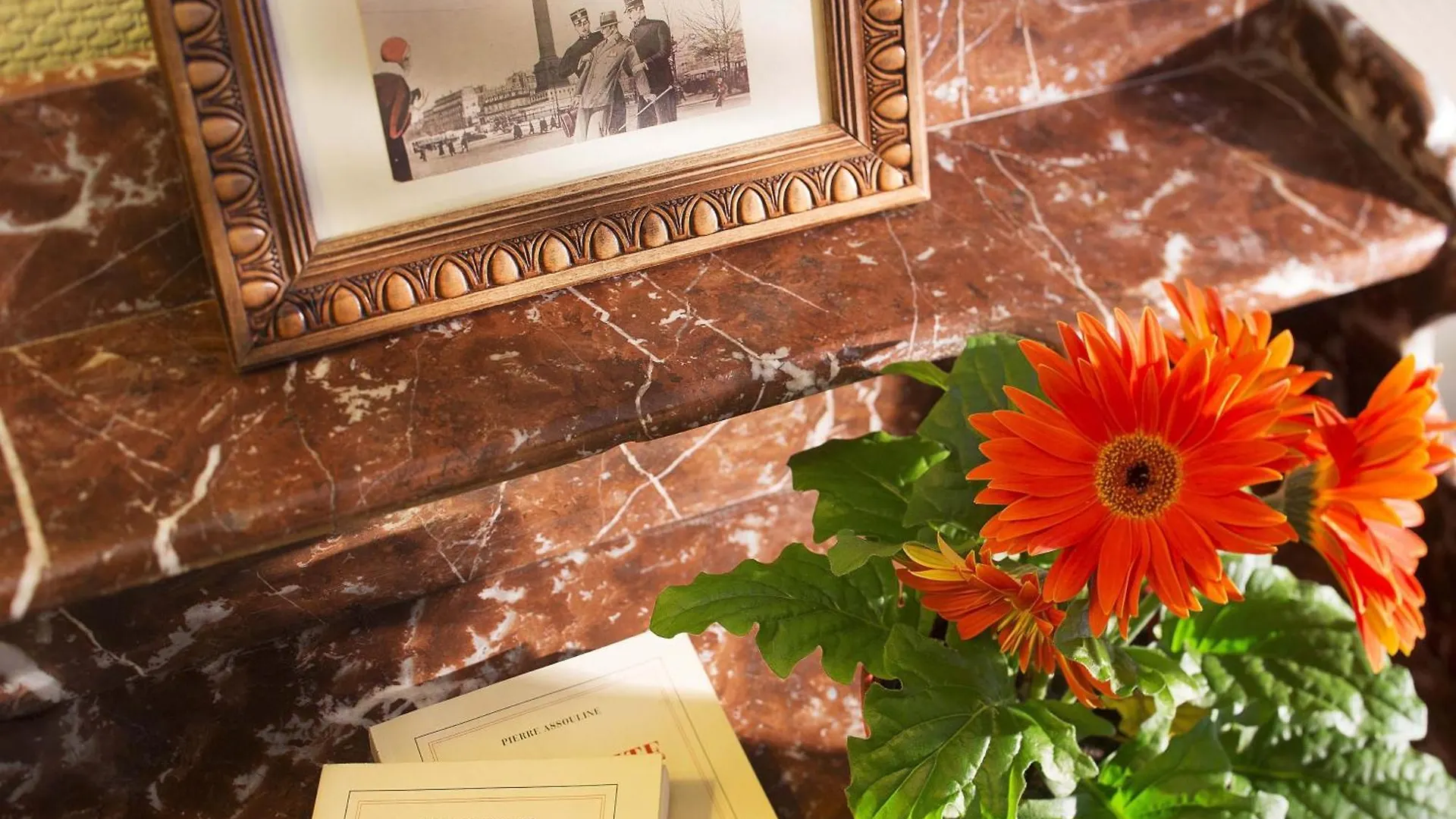 ***  New Orient Hotel Paris France